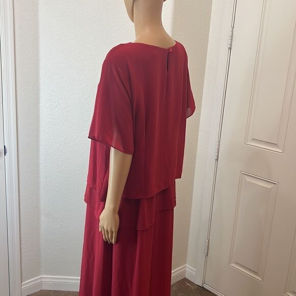 BFA Classics Dress Red Maxi Short Sleeve Slimming Lined Keyhole Button Neck - Picture 8 of 9